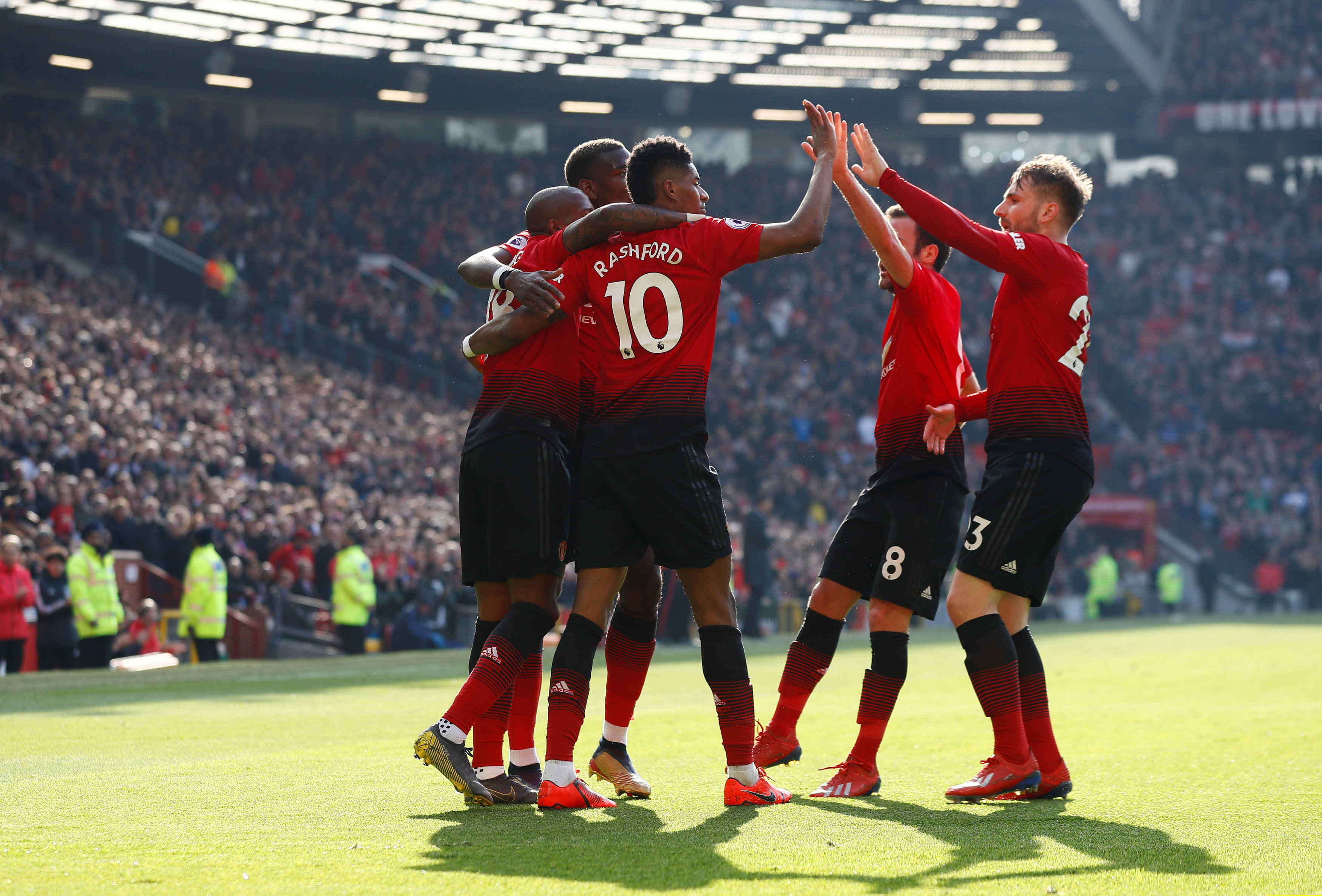 皆因这一动 皆因这一动